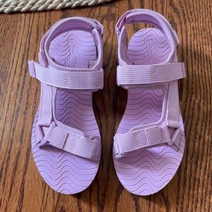 Universal Thread Delaney Sport Sandal in Lilac Size 7